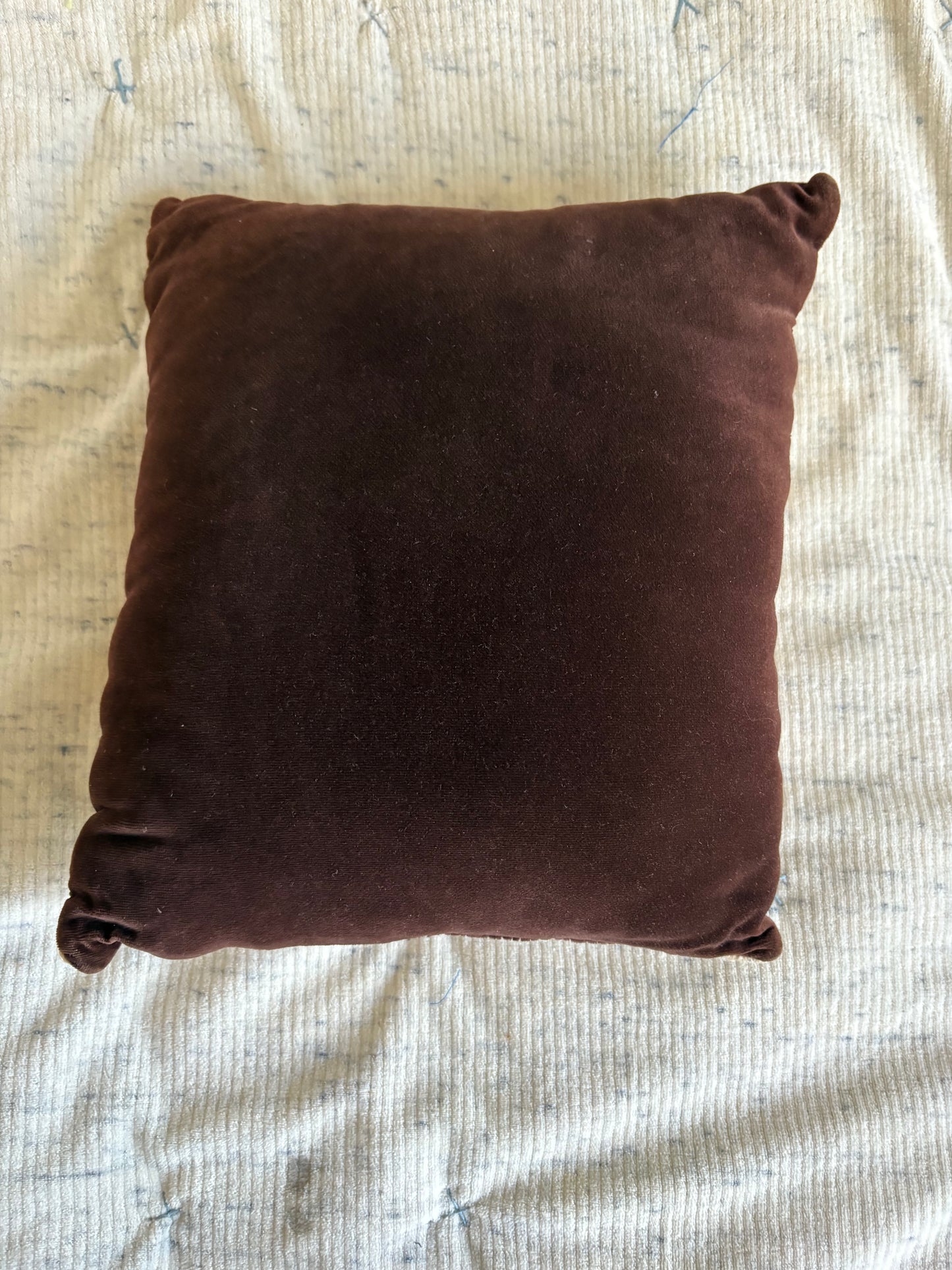 Siamese Cat Needlepoint Pillow with Velvet Back (FREE SHIPPING)