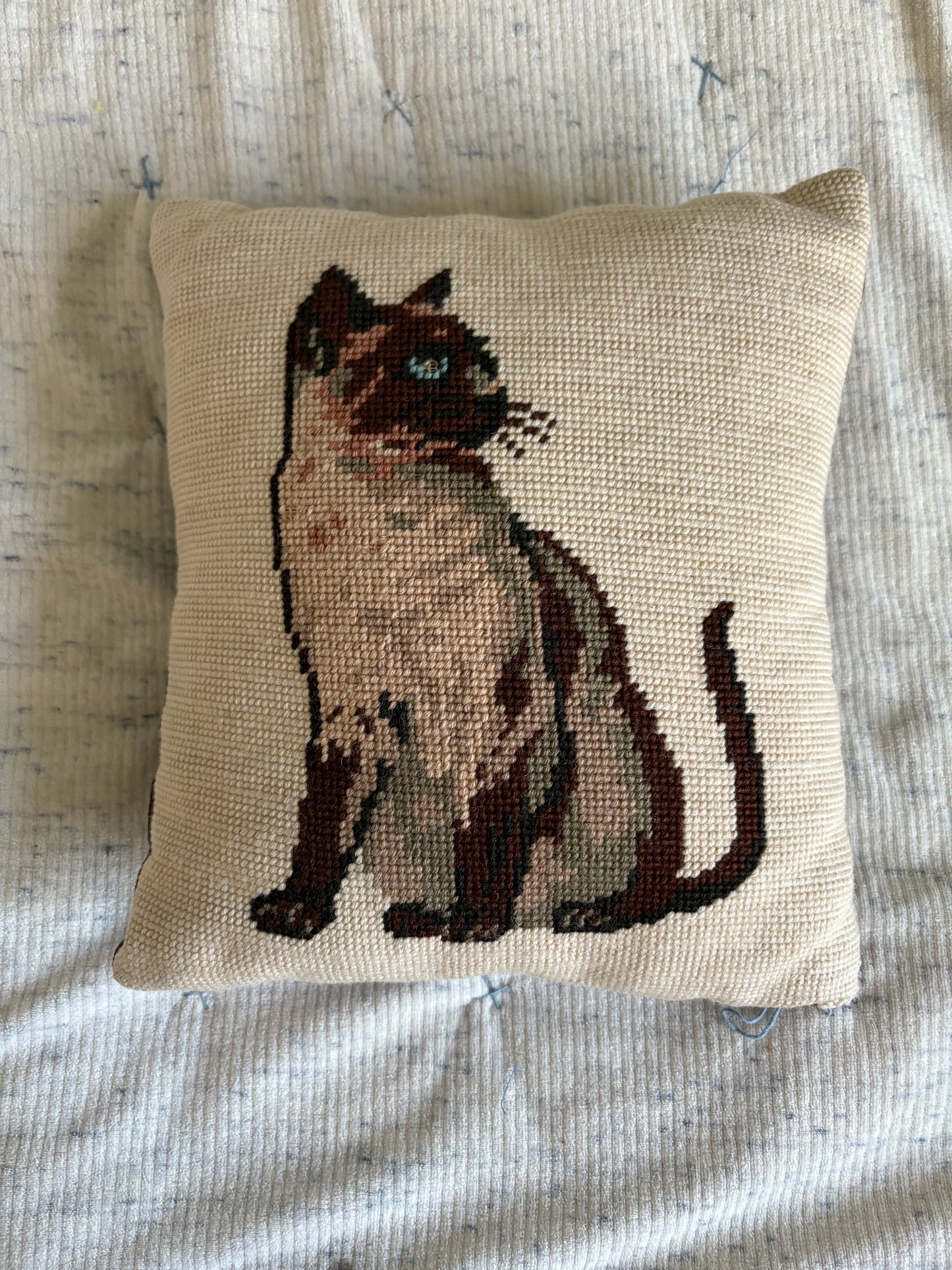 Siamese Cat Needlepoint Pillow with Velvet Back (FREE SHIPPING)